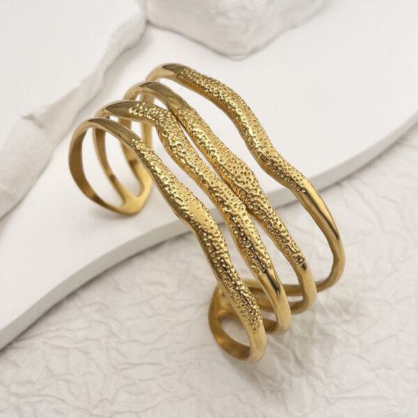 NH11088544_11 Bracelet Pachira
